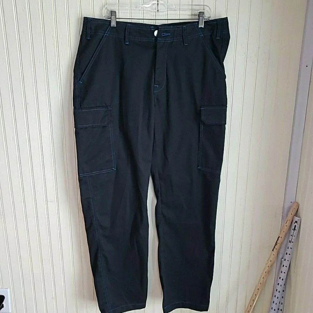 True Religion Cargo Pants Mens 36x32 Black Contrast Stitch Logo Pockets Casual